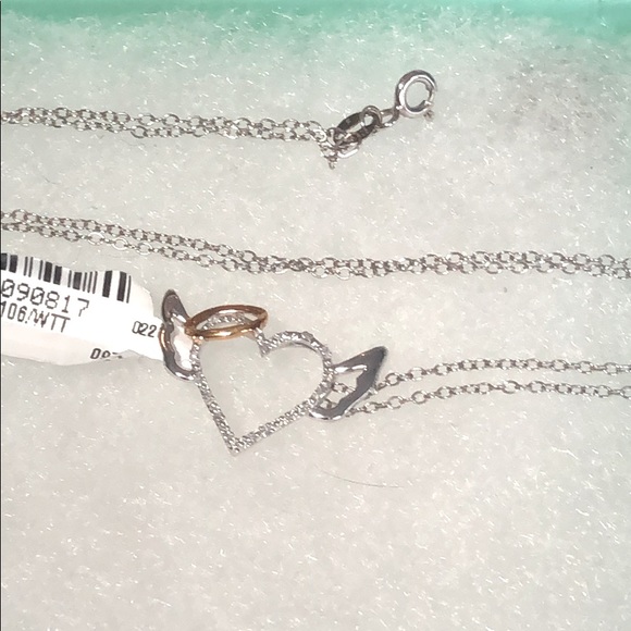 10KT White Gold Angel Heart Pendant W free chain - Picture 10 of 10